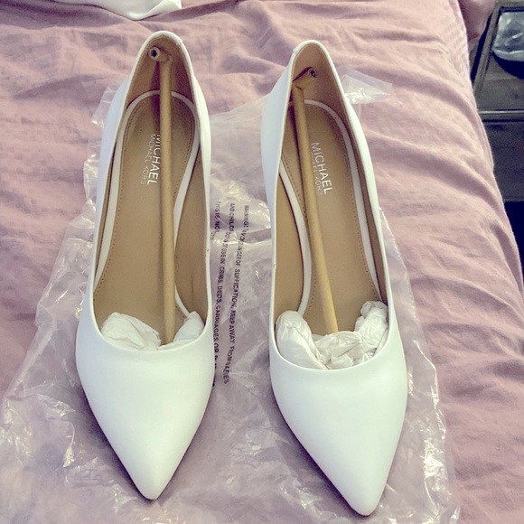 Michael Kors leather pumps